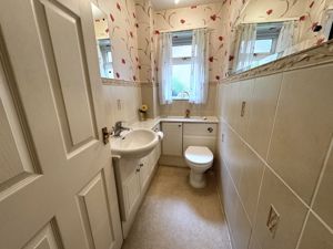 Cloakroom/WC- click for photo gallery